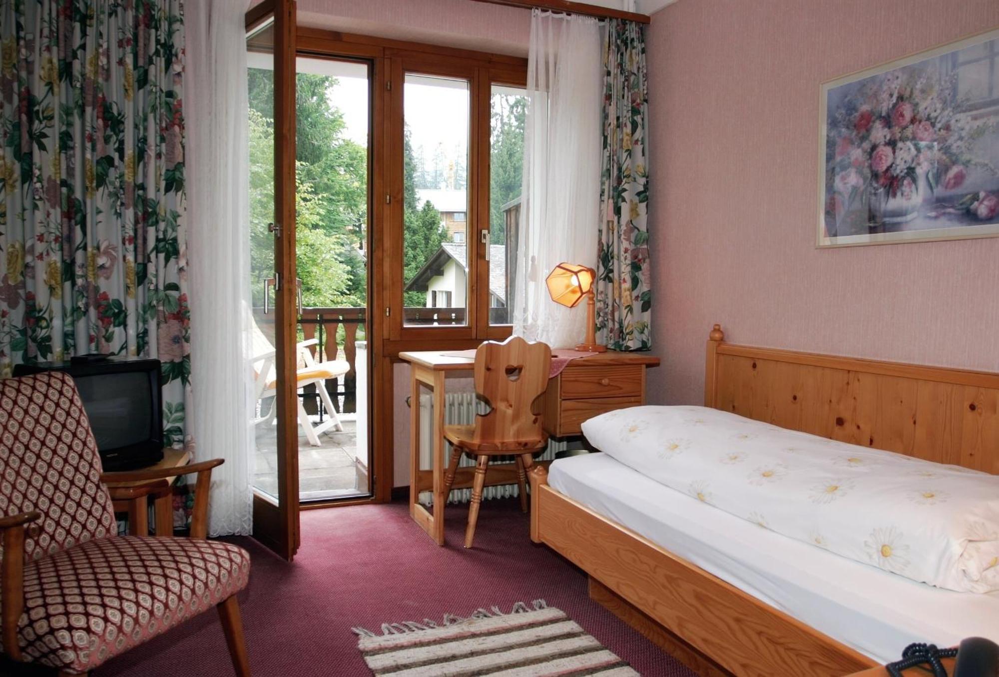 Hotel Cresta Flims Ruang foto